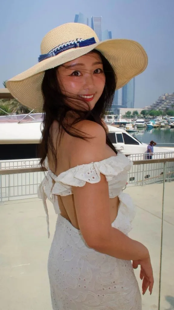 abu dhabi summer outfit