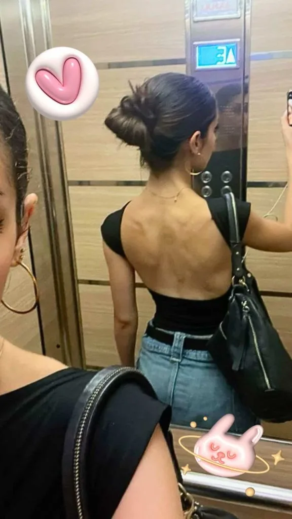 Backwards mirror selfie