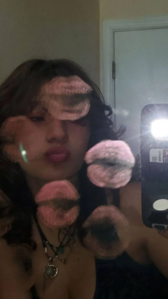 mirror selfie photo aesthetic