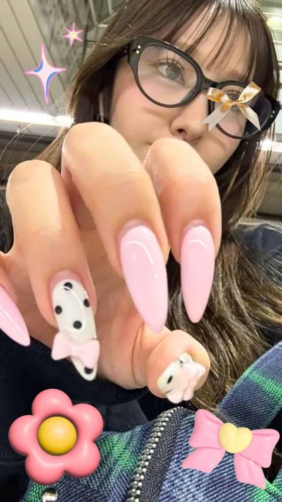 Hello Kitty nails pink polka dot