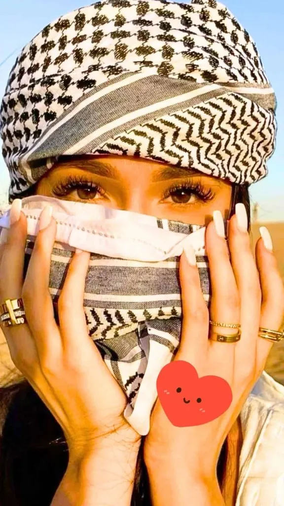 desert aesthetic pose ideas