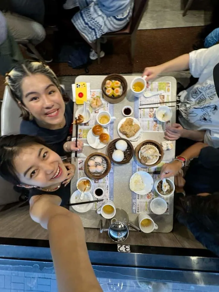 eat dim sum Hong Kong