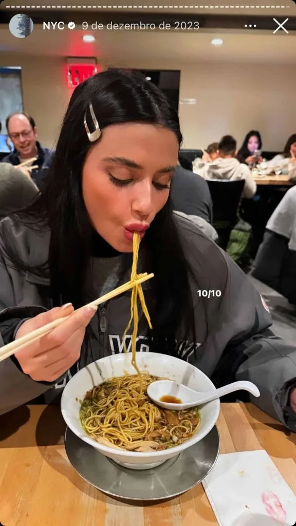 ramen date outfit ideas hairclip