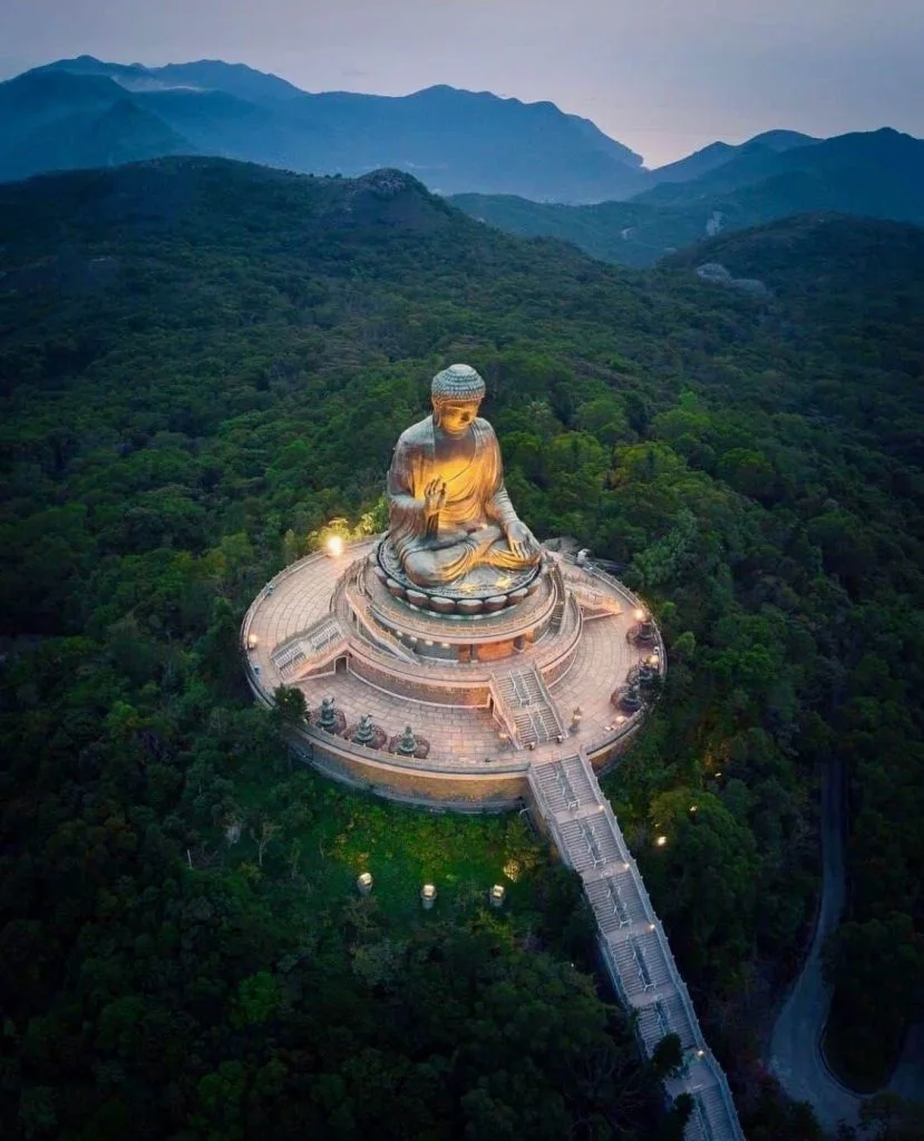 Tian Tan Buddha