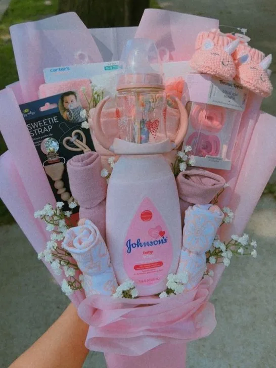 10 Heartfelt Baby Shower Gift Ideas for New Parents!