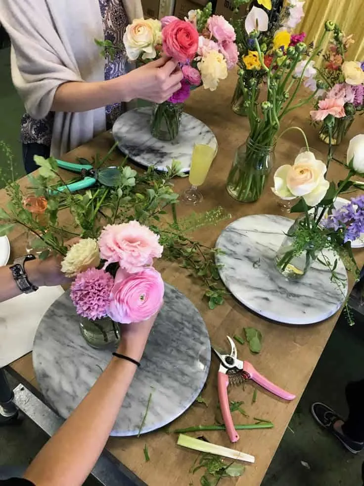 FLOWER Arrangement party hosting idea