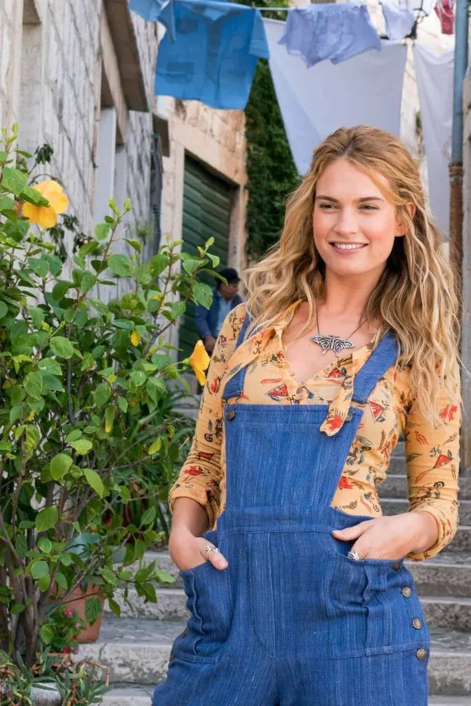  Mamma Mia Aesthetic Outfits overalls