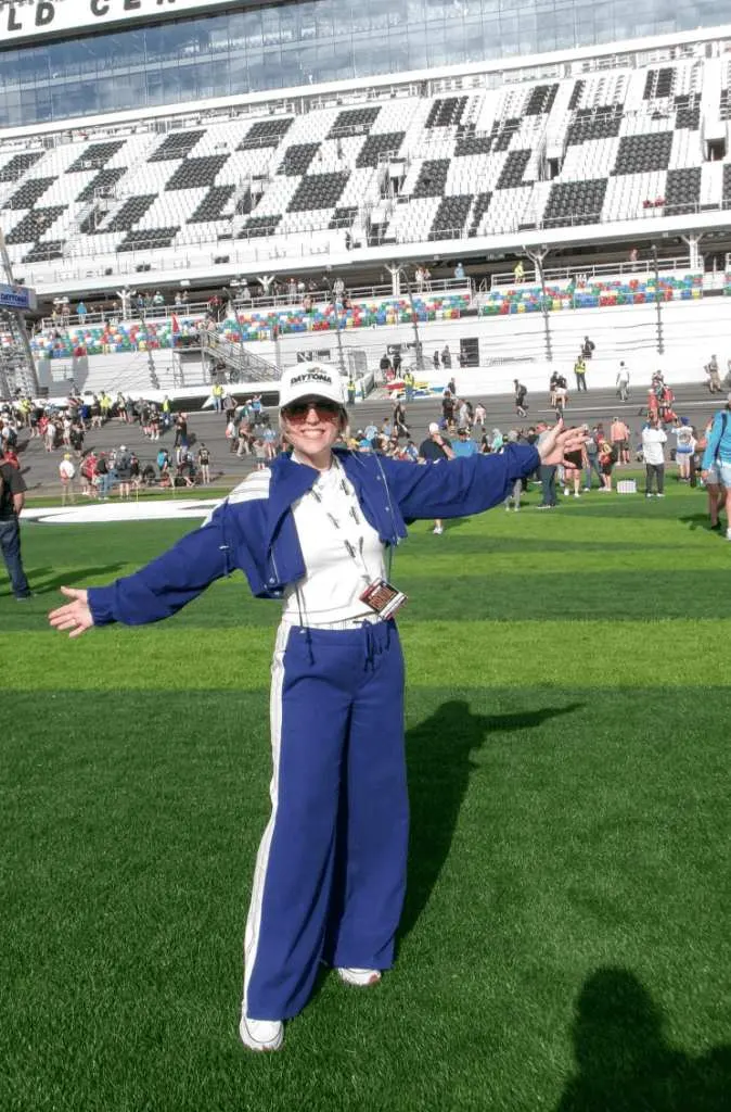 Daytona 500 speedway outfits 