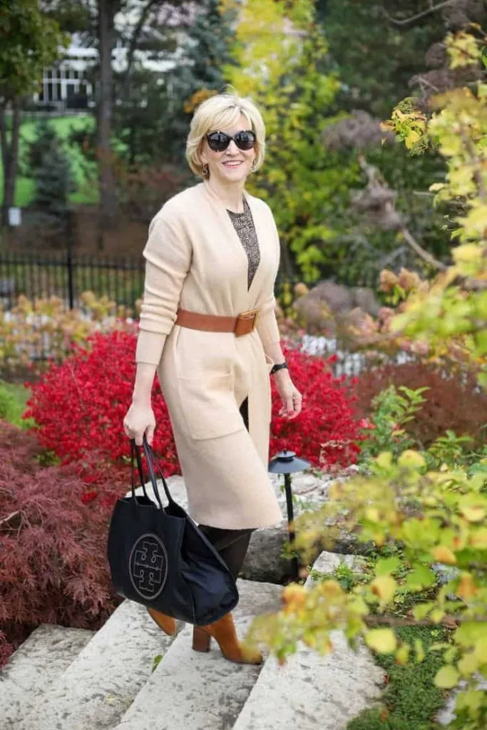  cardigan and belt outfits classy