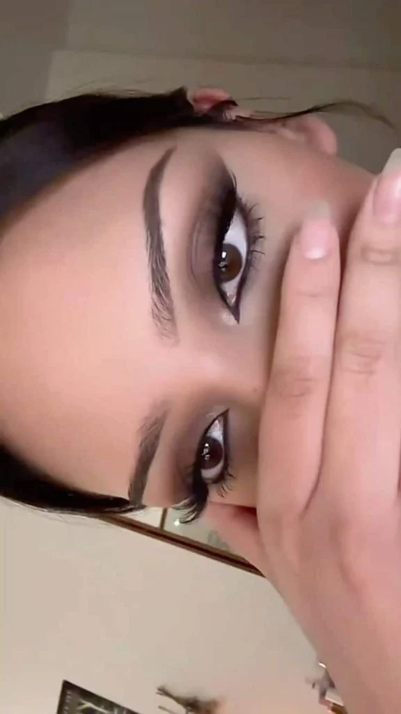 dark beauty eyeliner fillm noir