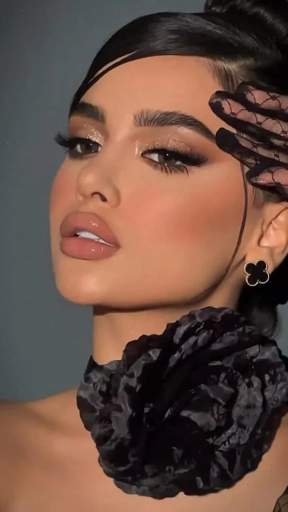 dark feminine film noir femme fatale 