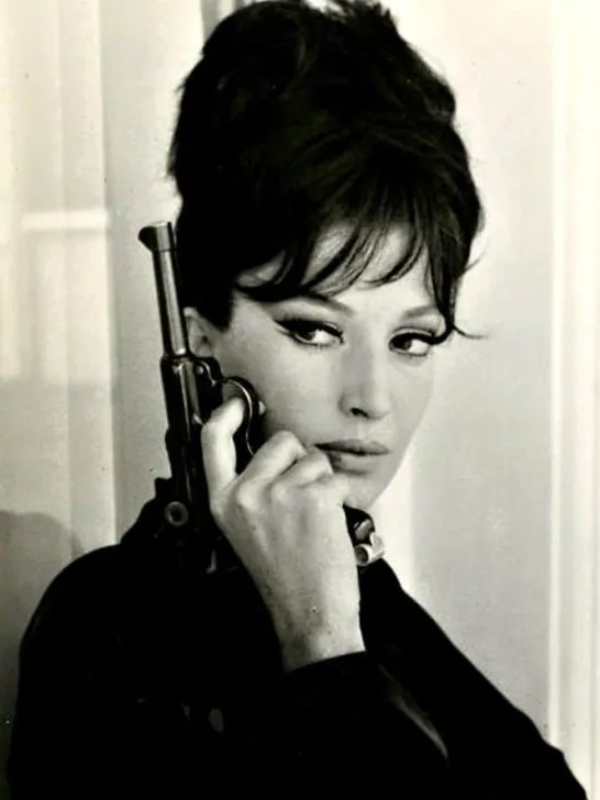 🖤10 Iconic elements for Film Noir & Femme Fatale Makeup 🖤