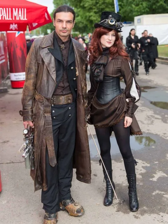 12 real-life steampunk party outfits + oddly specific tips!
