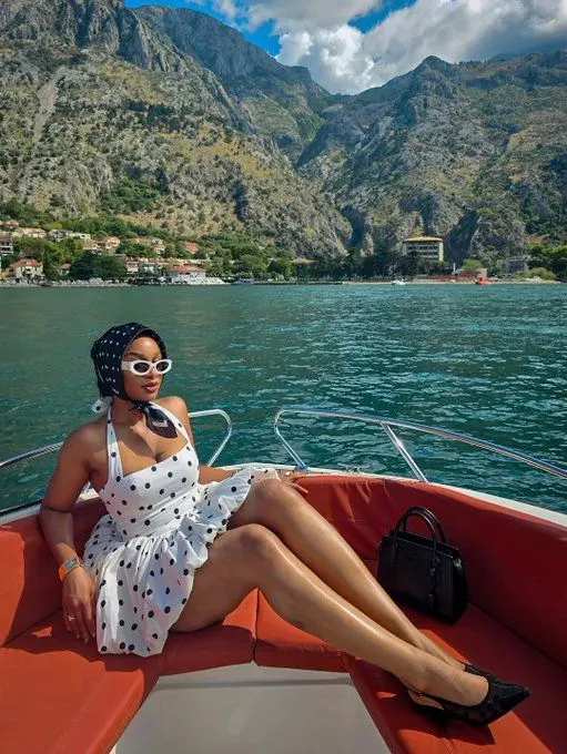 retro beach outfits polka dot dress