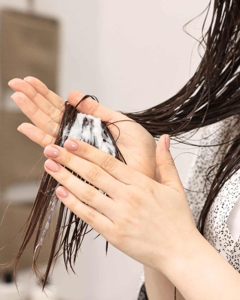STEPS to wash hair use conditioner