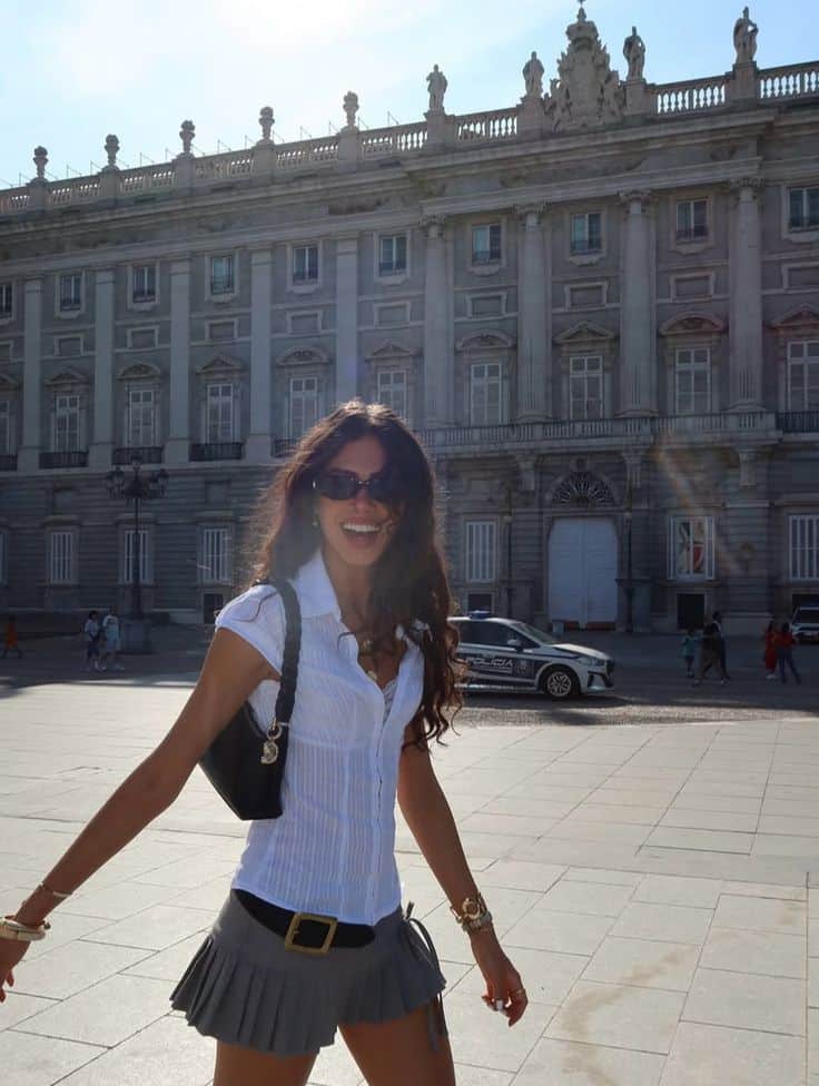 International school students outfits