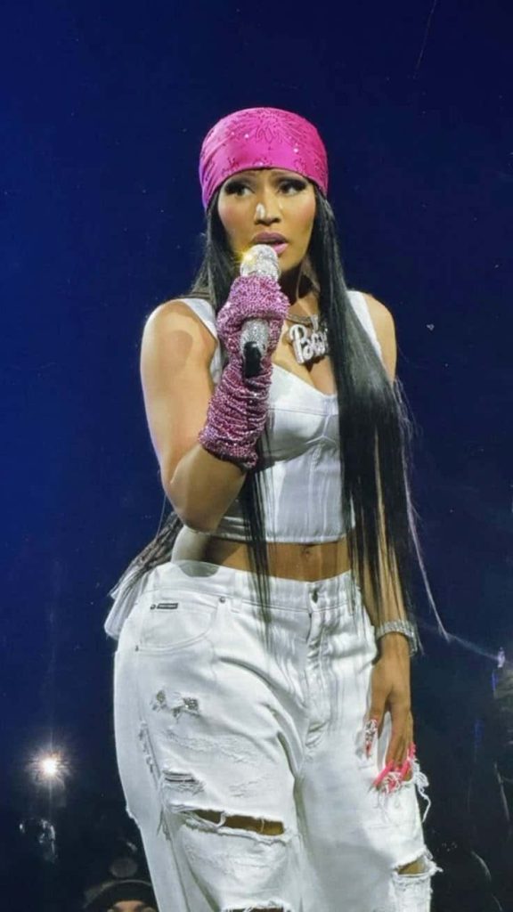 Nicki Minaj outfit concert