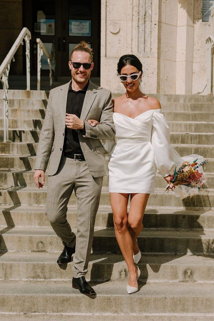 CITYHALL wedding outfit ideas couple married