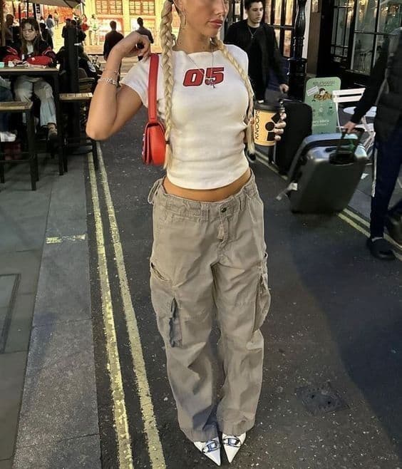 What to wear with cargo pants with tee