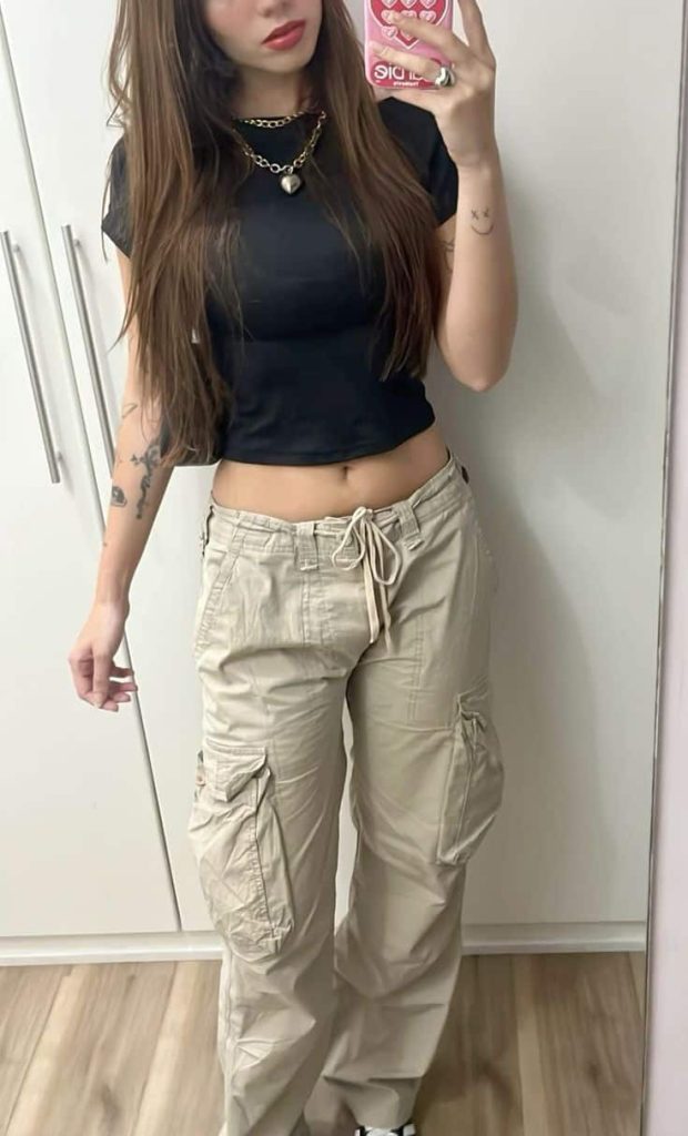 black tee and cargo pants outfit