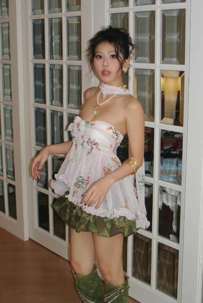 whimsy outfit FEMININE