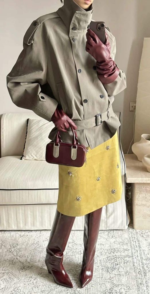 Glamoratti fashion trend funnel neck outfit