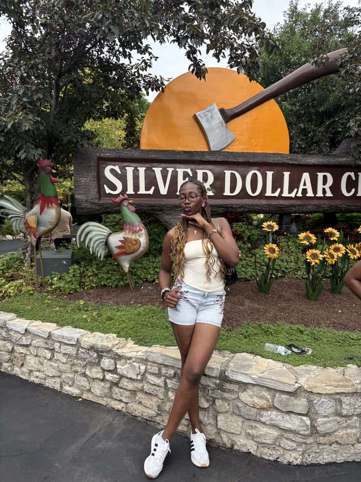 silver dollar city outfits