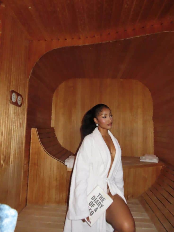 What to wear in a sauna