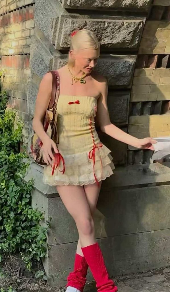 whimsy outfit women ribbon and bows