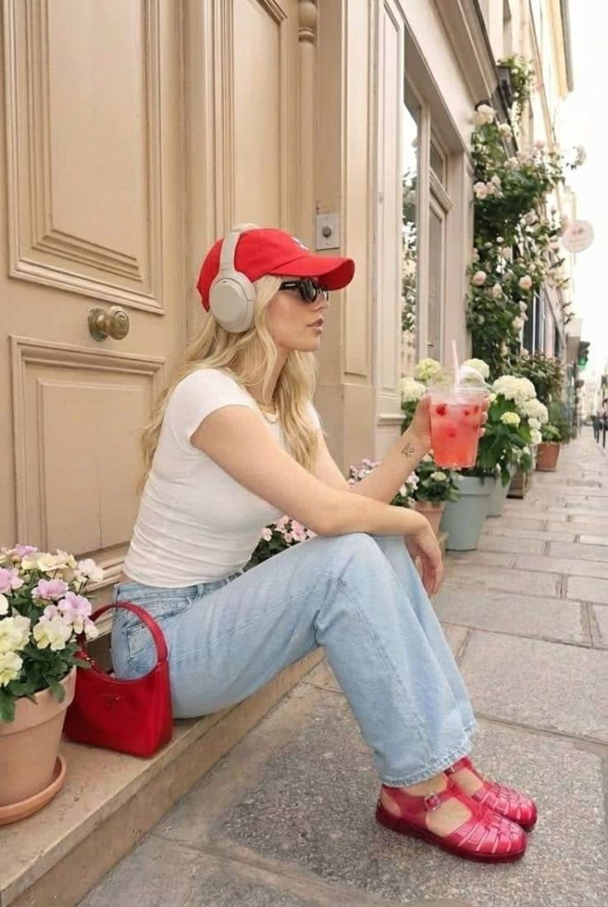 jelly shoes outfit ideas