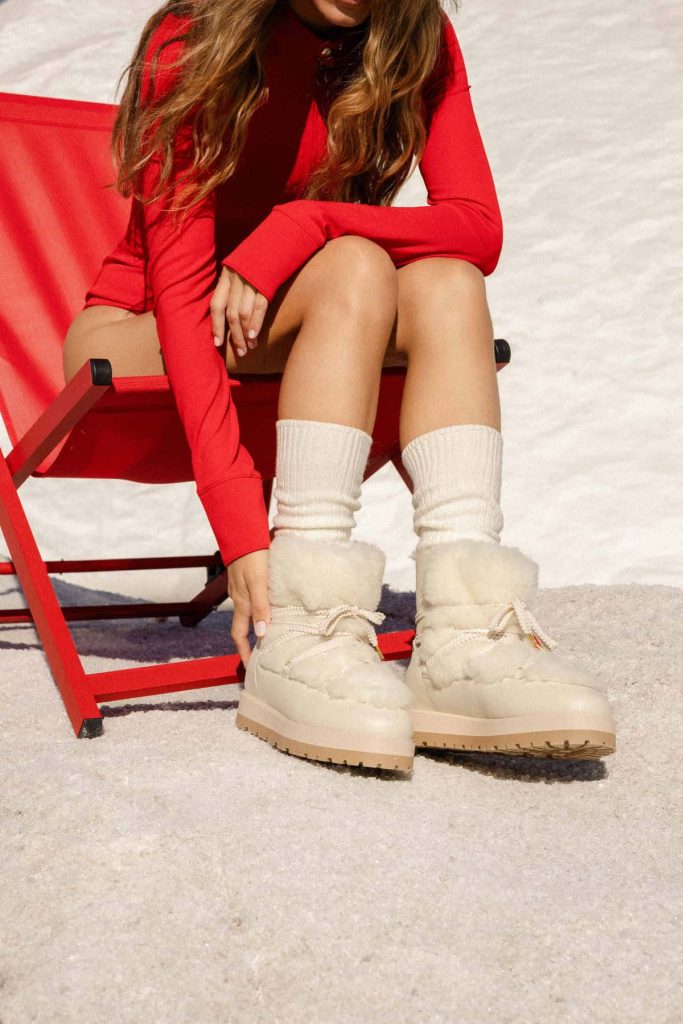 Apres ski lodge outfits  boots