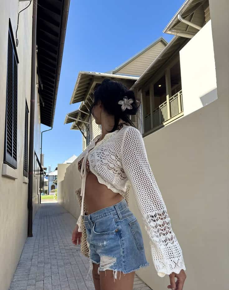 Retro surf party outfit ideas
