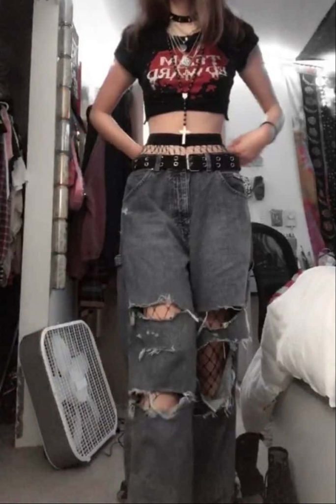 grunge outfit jeans